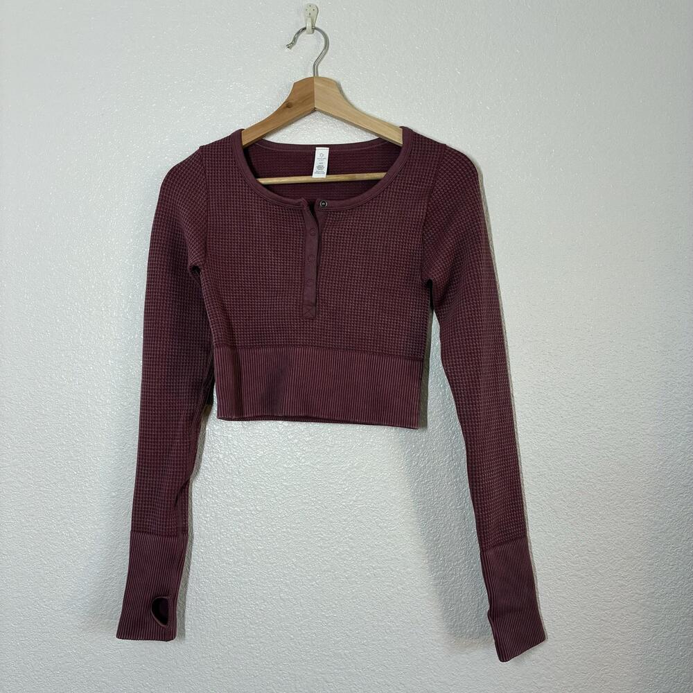 OFFLINE By Aerie Shirt Womens XS Purple Waffle Henley Cropped Sleeve Thumbhole